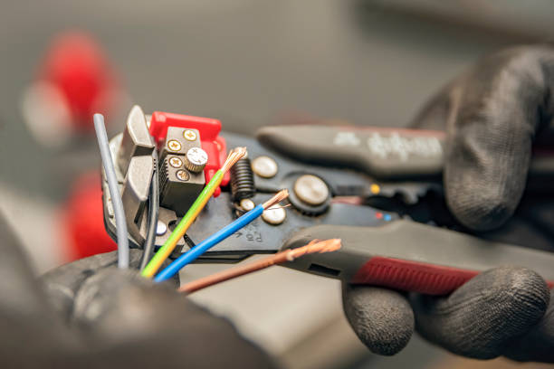  Clinton, IL Electrician Pros