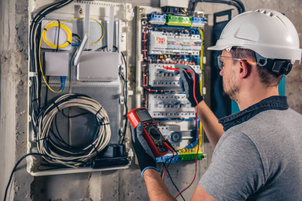 Best Affordable Electrician  in Clinton, IL