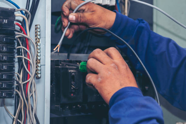 Best 24-Hour Electrician  in Clinton, IL