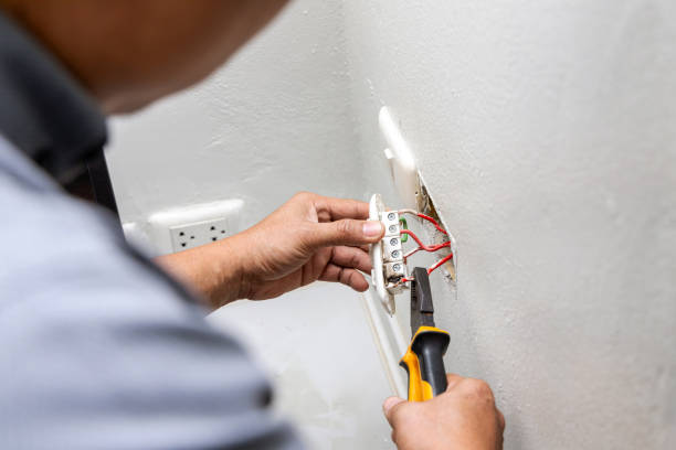 Best Electrical Repair Services  in Clinton, IL