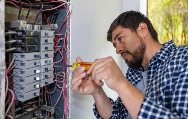 Best Electrical Outlet Repair  in Clinton, IL